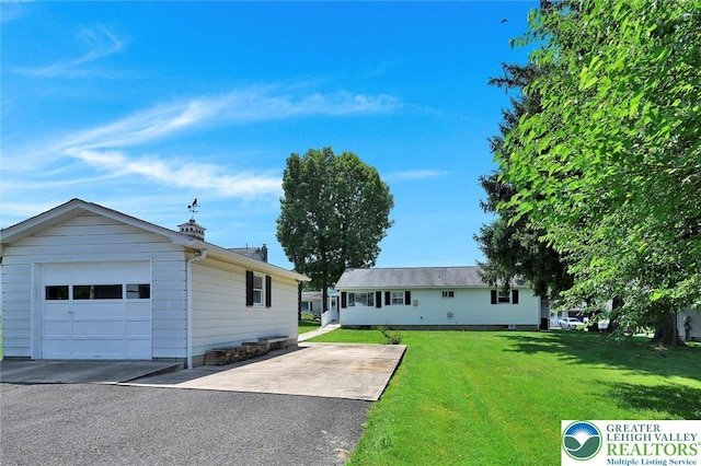 217 2nd St, Walnutport Boro, PA 18088 - view of front facade featuring a front yard and driveway