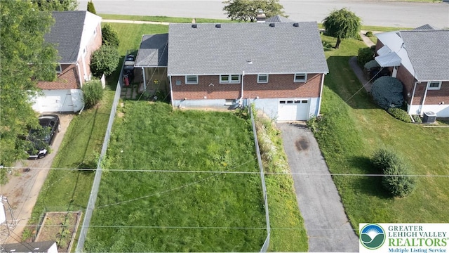 aerial view of property and surrounding area