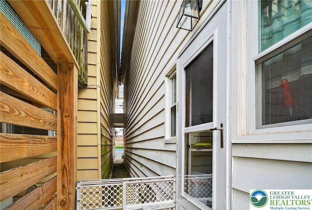 10 S Broad St, Bangor Boro, PA 18013 - doorway to property