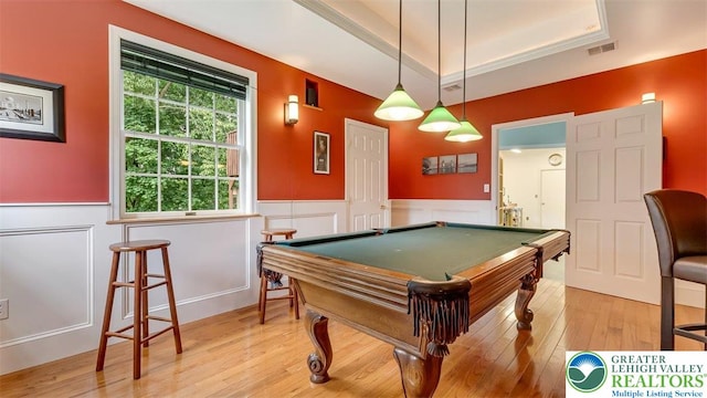 310 Spyglass Hill Rd, Bath Boro, PA 18014 - game room featuring a tray ceiling, light wood-style flooring, billiards table, and a wainscoted wall