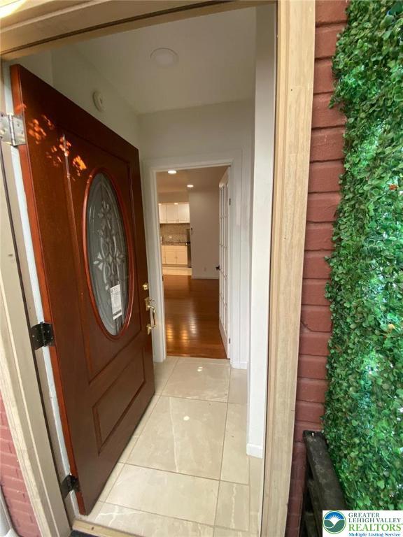 640 Park St, Allentown City, PA 18102 - doorway to property