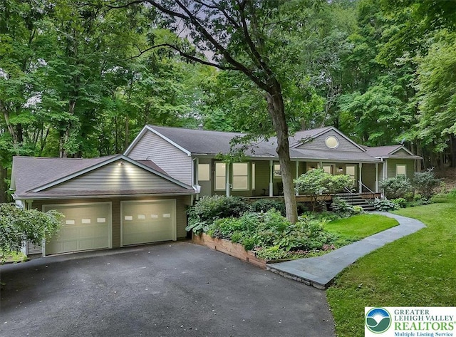 4018 Manor Dr, Hamilton Twp, PA 18360