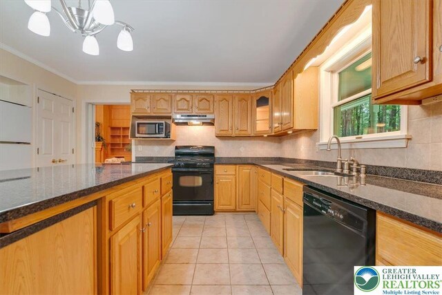 4018 Manor Dr, Hamilton Twp, PA 18360