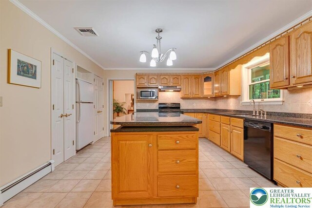 4018 Manor Dr, Hamilton Twp, PA 18360