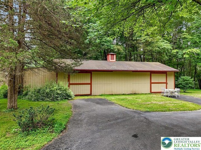 4018 Manor Dr, Hamilton Twp, PA 18360