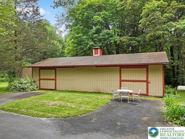 4018 Manor Dr, Hamilton Twp, PA 18360