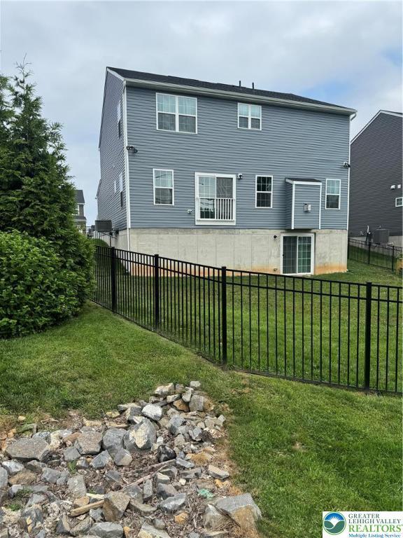 1296 Woodmont Ln, North Catasauqua Bor, PA 18032 - photo 27