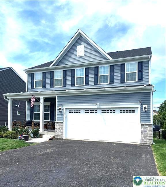 1296 Woodmont Ln, North Catasauqua Bor, PA 18032 - photo 1