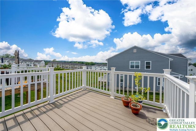 4901 Brookside Ct, Upper Saucon Twp, PA 18036 - view of deck