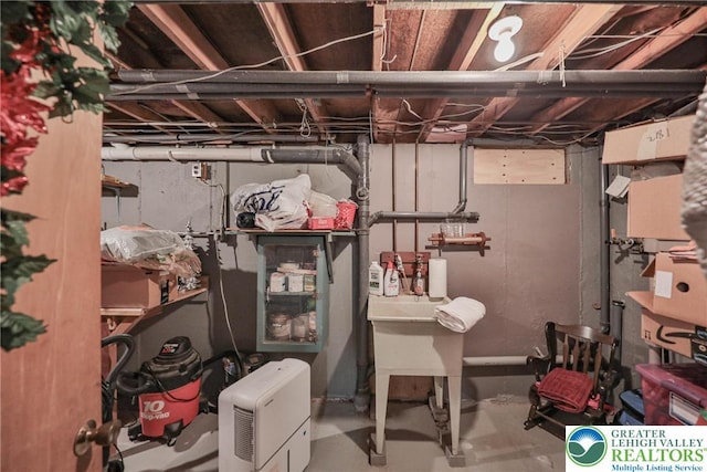 1812 Treeline Dr, Forks Twp, PA 18040 - view of unfinished basement