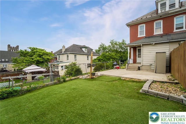 537 Seitz St, Easton, PA 18042 - fenced backyard with a patio