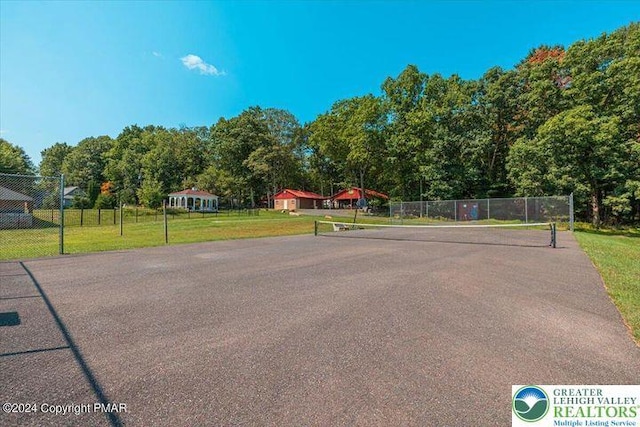 671 Dotters Corner Rd, Polk Twp, PA 18058 - surrounding community featuring a tennis court