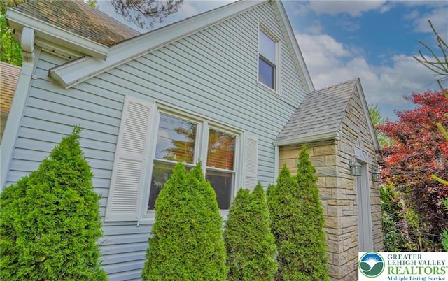 717 Claremont Ave, Schuylkill, PA 18252 - view of home's exterior featuring a shingled roof