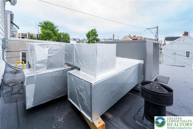 638 N 16th St, Allentown City, PA 18102 - view of patio / terrace