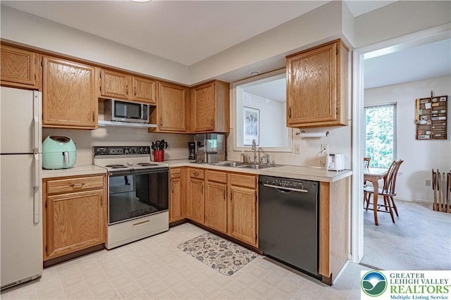 21 Winfield Ct, Easton, PA 18045 - kitchen with white appliances and light countertops