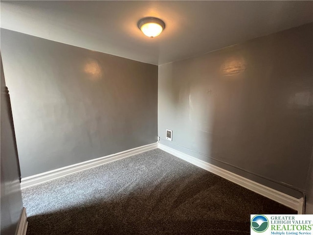 18 S Bradford St, Allentown City, PA 18109 - carpeted empty room with baseboards