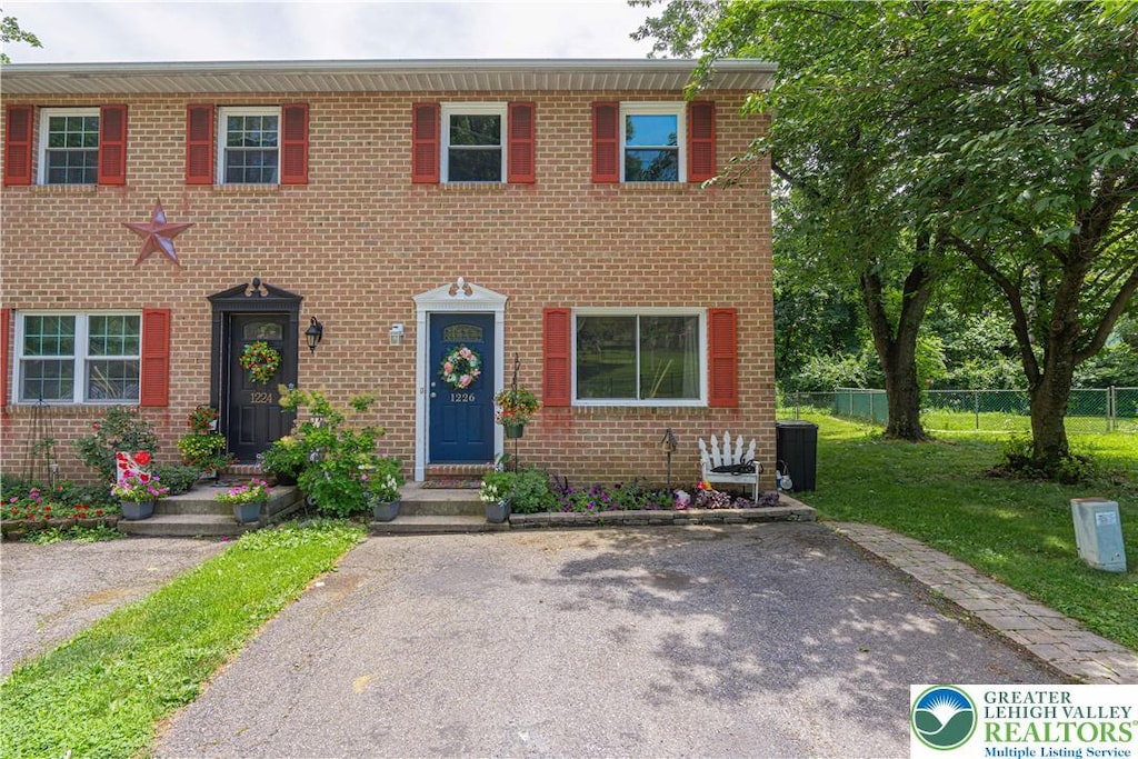 1226 Graham St, Fountain Hill Boro, PA 18015 - photo 1
