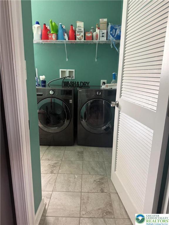3563 Sweetgum Dr, Lower Nazareth Twp, PA 18064 - laundry area featuring washer and dryer