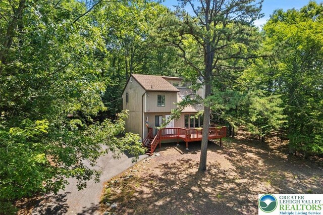 117 Manchester Dr, Lehman Twp, PA 18324 - view of front of house featuring a deck
