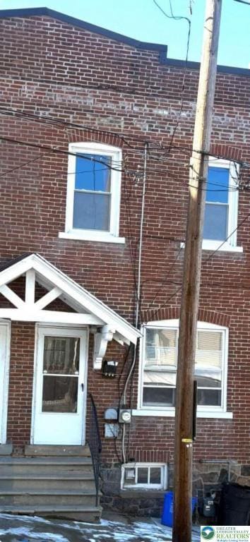 606 Carlton Ave, Bethlehem City, PA 18015 - photo 1