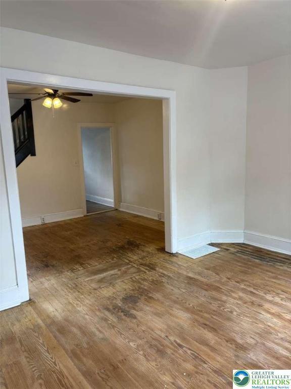 606 Carlton Ave, Bethlehem City, PA 18015 - photo 3