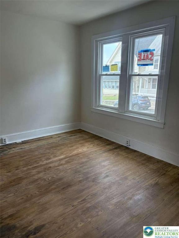 606 Carlton Ave, Bethlehem City, PA 18015 - photo 4