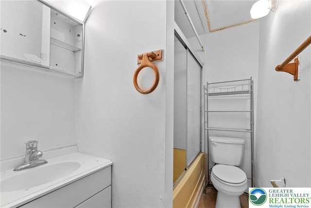 1002 S 6th St, Allentown City, PA 18103 - bathroom featuring vanity and enclosed tub / shower combo