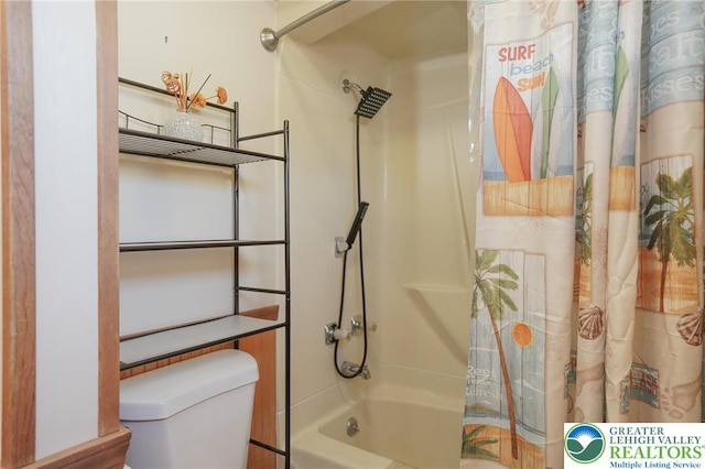 126 W High St, Coaldale Boro, PA 18218 - bathroom with shower / tub combo and toilet