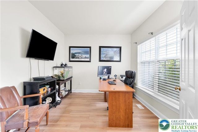 4325 Crosswinds Dr, Easton, PA 18045 - office space featuring light wood finished floors and baseboards