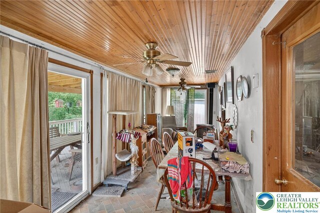4157 Butternut Dr, Lehigh Twp, PA 18088 - view of sunroom / solarium