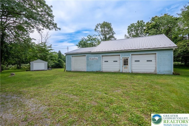 1155 Lake Minsi Dr, Upper Mt Bethel Twp, PA 18013 - view of detached garage