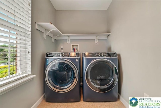 1376 Buck Ridge Dr, Hamilton Twp, PA 18360 - washroom with washer and dryer and baseboards