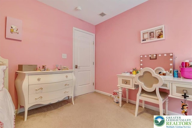 1376 Buck Ridge Dr, Hamilton Twp, PA 18360 - bedroom with light colored carpet and a desk