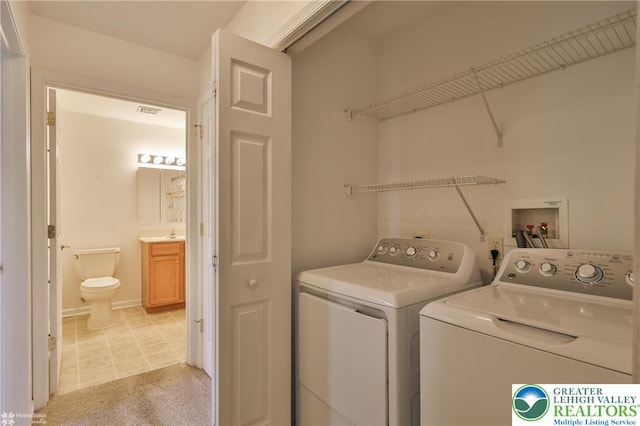 2638 Harvest Dr S, Forks Twp, PA 18040 - laundry room with separate washer and dryer