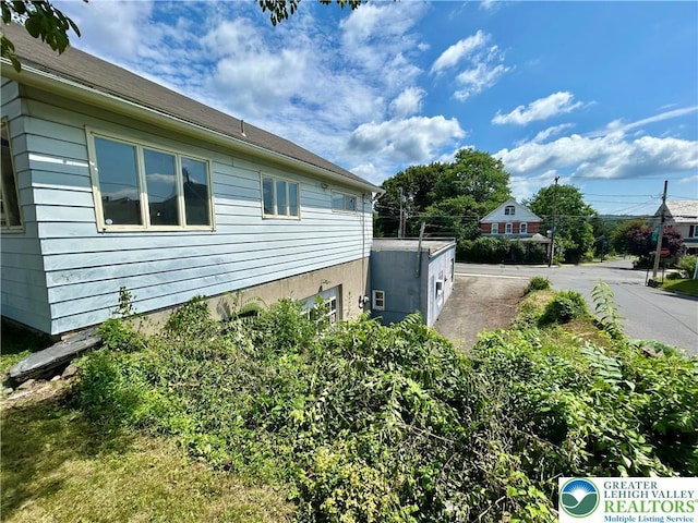 603 Shawnee, Roseto Boro, PA 18013 - photo 3