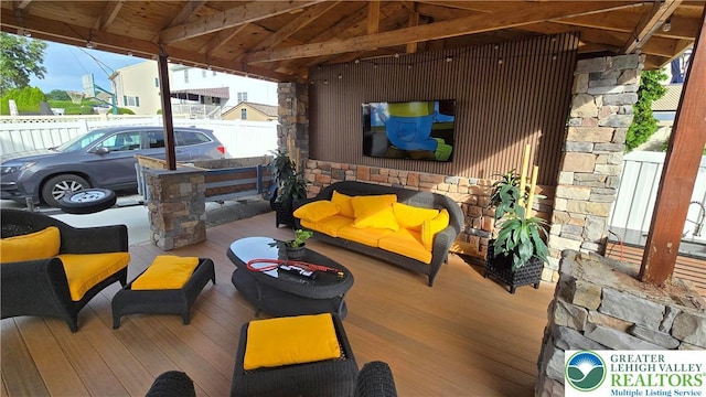 1136 Ashbourne Dr, Muhlenberg Twp, PA 19605 - view of patio