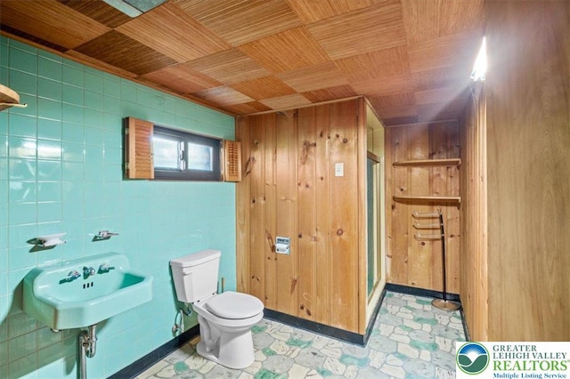1321 W Union Blvd, Bethlehem City, PA 18018 - bathroom featuring wood ceiling and tile walls