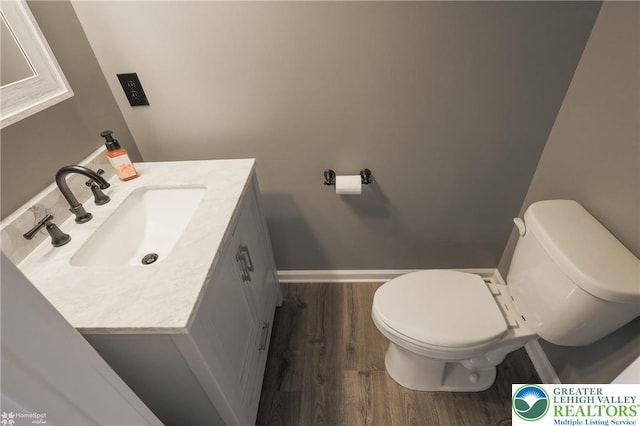 3536 New Hampshire Ave, Bethlehem Twp, PA 18045 - bathroom with wood finished floors and vanity