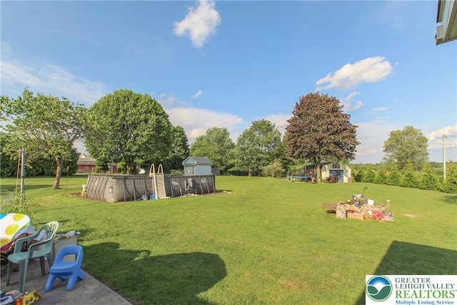 518 Bauer Rd, Moore Twp, PA 18014 - view of green lawn featuring an outdoor structure