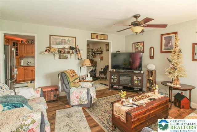 518 Bauer Rd, Moore Twp, PA 18014 - living area with wood finished floors and ceiling fan