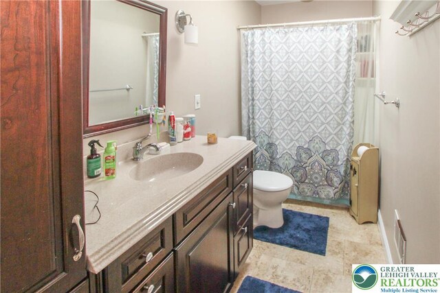 518 Bauer Rd, Moore Twp, PA 18014 - bathroom featuring vanity, a shower with curtain, and tile patterned flooring