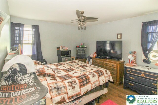 518 Bauer Rd, Moore Twp, PA 18014 - bedroom with wood finished floors and a ceiling fan