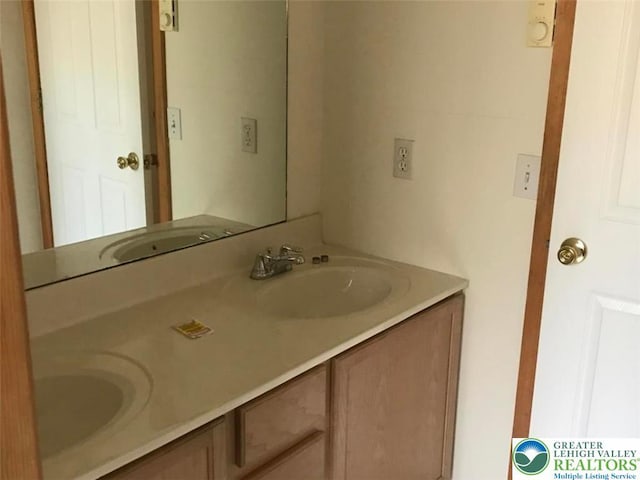 217 St Andrews Dr, Middle Smithfield Twp, PA 18324 - bathroom with double vanity