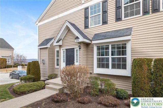 4094 Bunker Hill Dr S, Upper Saucon Twp, PA 18036 - property entrance