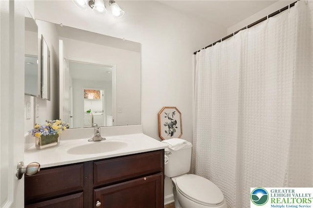4094 Bunker Hill Dr S, Upper Saucon Twp, PA 18036 - bathroom featuring vanity and a shower with curtain