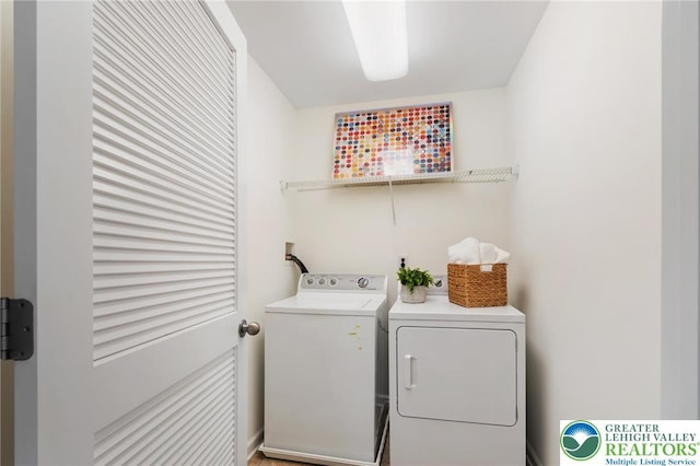 4094 Bunker Hill Dr S, Upper Saucon Twp, PA 18036 - laundry area with washer and dryer