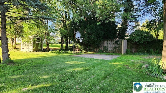 2425 Pennsylvania St, South Whitehall Twp, PA 18104 - view of yard