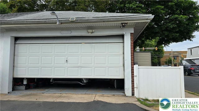 1500 Schuylkill Ave, Reading City, PA 19601 - view of garage