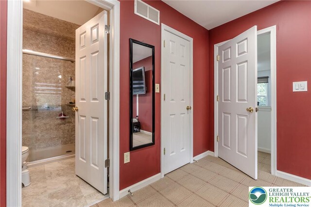 1536 Cambridge Dr, Lower Macungie Twp, PA 18062 - foyer entrance with baseboards