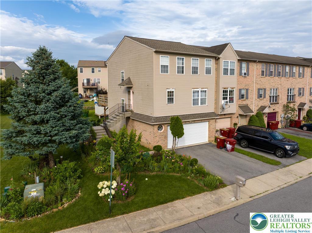 2470 Hawthorn Dr, Easton, PA 18040 - photo 1